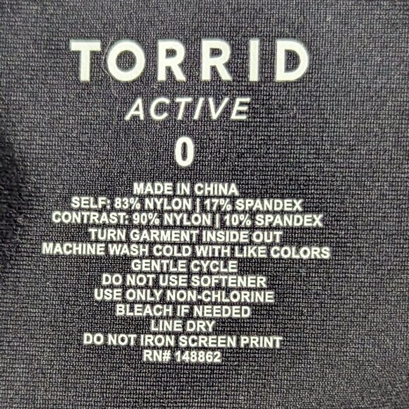 Torrid Active Skull & Rose Design Black Leggings with Pocket NWOT - Picture 9 of 9